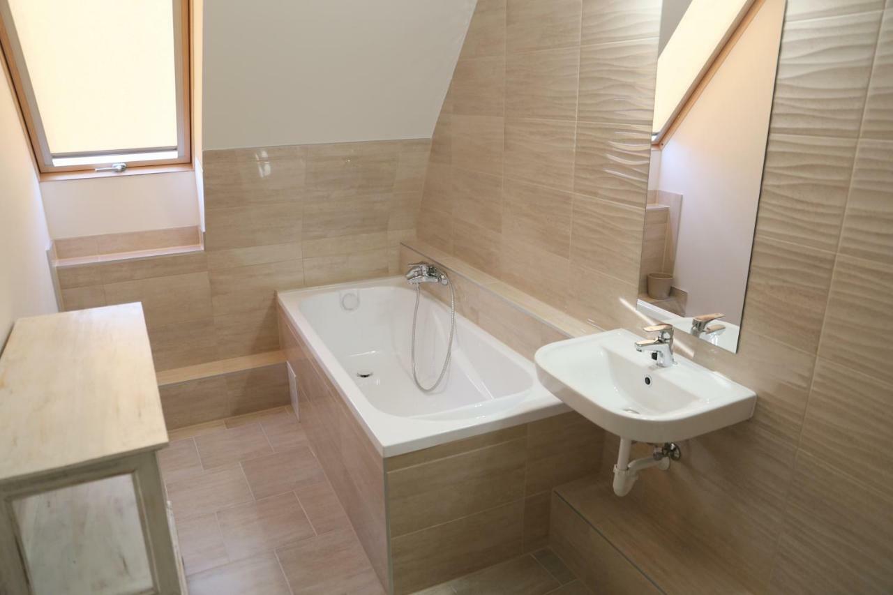Tiszavilag Pihenohaz Otel Tiszakécske Dış mekan fotoğraf